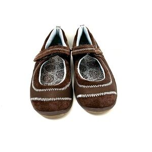 LL Beam Mary Jane’s